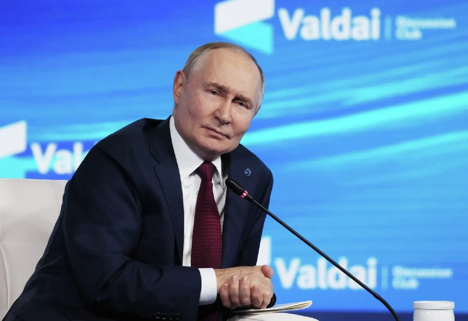 Международный уголовный суд постановил, что страны, ратифицировавшие Римский статут, должны исполнять ордер на арест Владимира Путина при его приезде на переговоры, если только речь не идёт о мероприятиях, организованных ООН.