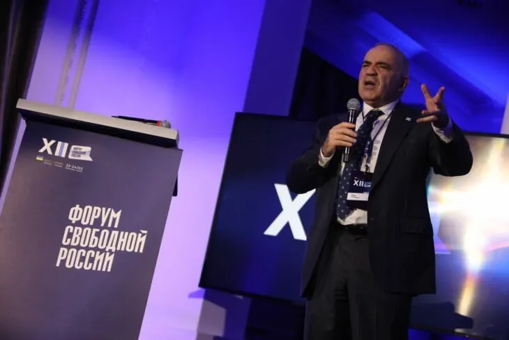 Группа оппозиционных деятелей назвала выборы фарсом, заявив о попытке придать видимость конкуренции и легитимизировать оккупацию, призывая поддержать Украину.