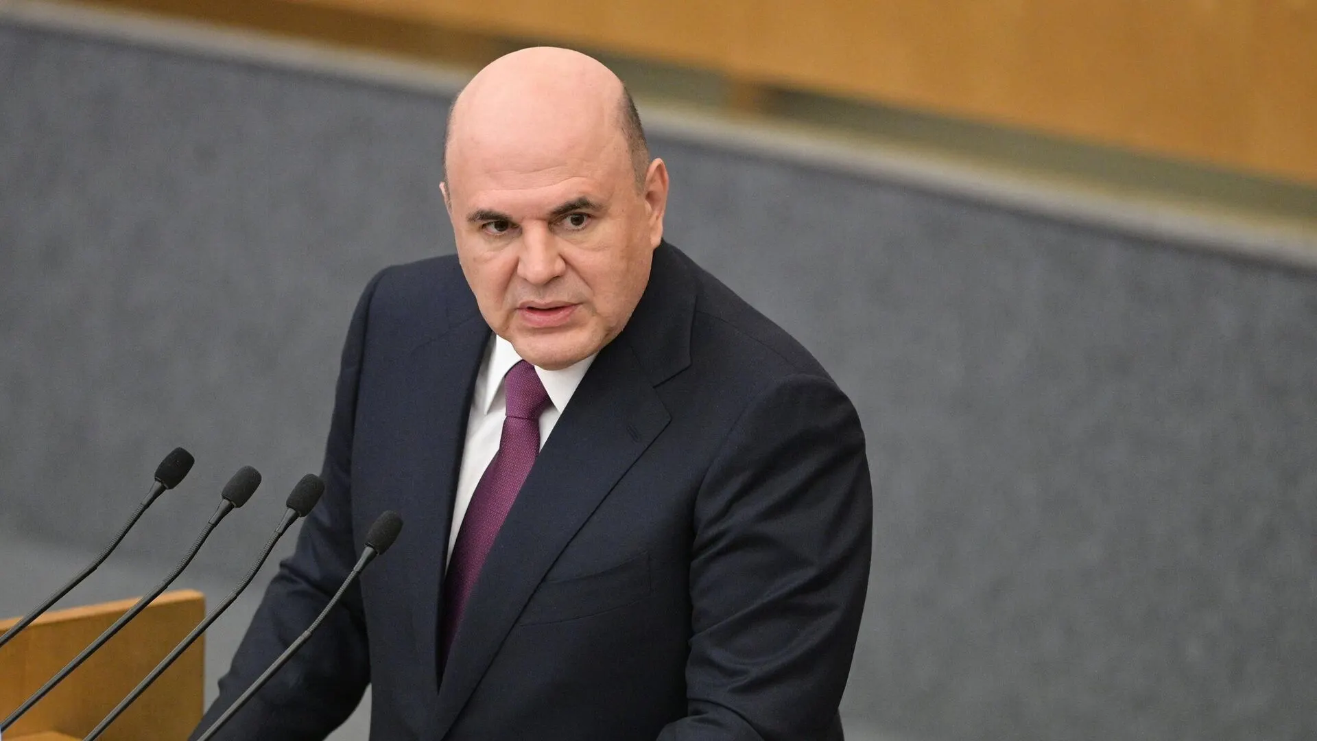 Ассоциация компаний электронной торговли поддержала идею поэтапного введения НДС на импортные товары, предупредив, что резкое ужесточение правил может увести покупателей в нерегулируемые каналы и ударить по выручке российских продавцов.