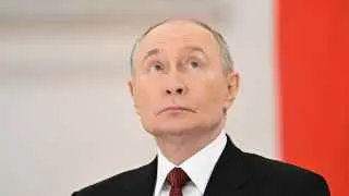 Владимир Путин сравнил нынешнюю мобилизацию ресурсов с периодом Великой Отечественной войны, заявил о дальнейшем создании «зоны безопасности» на границе с Украиной и уверил, что цели СВО будут достигнуты, тогда как эксперты и источники западных СМИ говорят о планах затяжных боевых действий и подготовке к новой волне мобилизации.