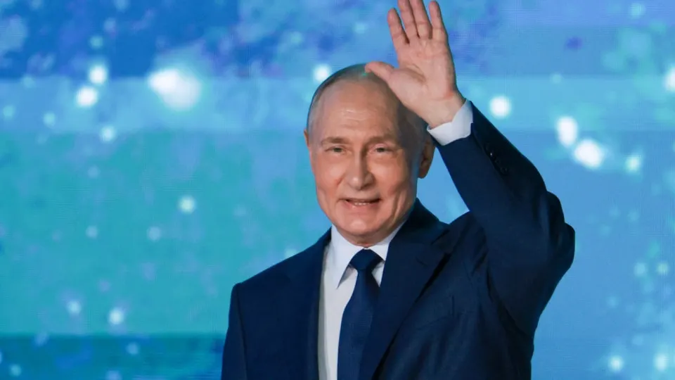 Президент заявил, что при ограничениях мобильного интернета должны продолжать работать Госуслуги, платёжные системы и запись к врачу, а граждан необходимо заранее информировать о сбоях.