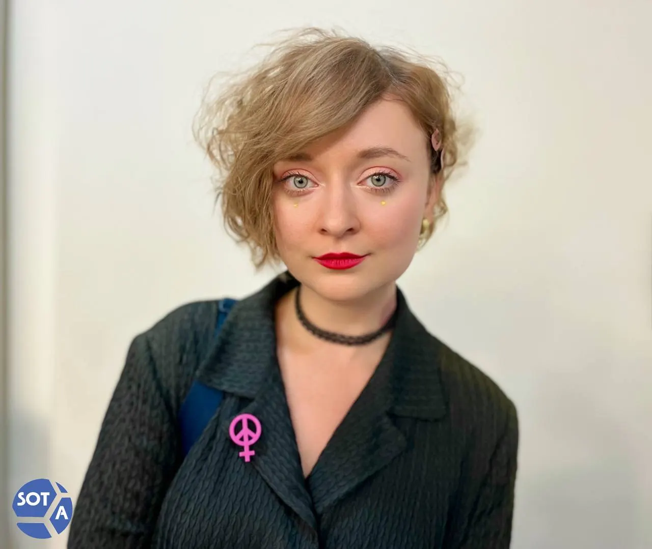 Фем‑активистку внесли в обновлённый список ведомства. В 2024 году против неё возбудили дело о несоблюдении обязанностей «иностранного агента», сейчас она объявлена в розыск.