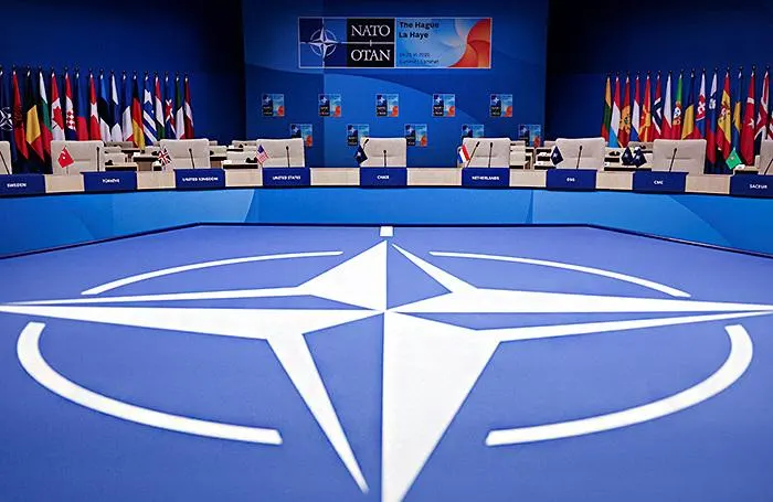 Министр объяснил причины своих резких высказываний и прокомментировал возможность ударов НАТО по Калининграду.