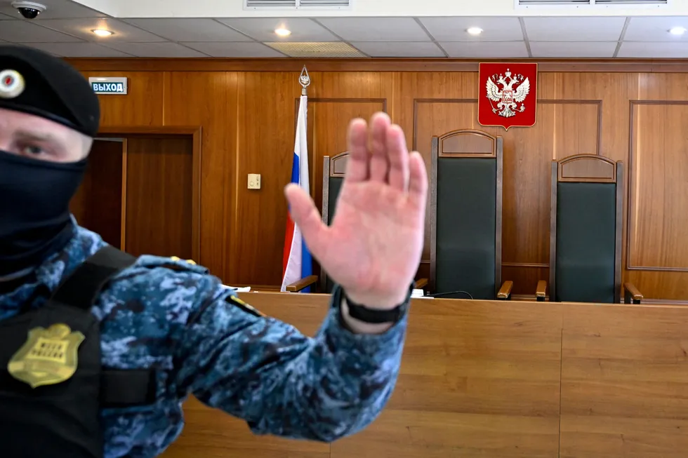 Судебный департамент при Верховном суде удалил из открытого доступа статистику с 2005 года. Потеря этих данных лишает исследователей и общественности важного инструмента для оценки репрессий, военных дел и отправки обвиняемых на фронт.