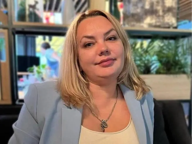 Анна Елисеева и ещё 11 фигурантов оспаривают передачу материалов дела в Краснодарский край. Заседание Верховного суда назначено на 22 июля; всем предъявлены обвинения в мошенничестве и взятках.