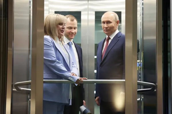 Пресс‑секретарь президента заявил, что подготовка к выборам, назначенным на сентябрь 2026 года, продолжается; слухи о переносе или отмене исходят от неофициальных источников, официальных документов нет.