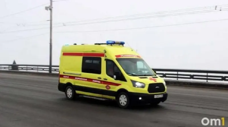 Утром 15 июня в квартире в Уссурийске мать обнаружила 12‑летнего сына без признаков жизни. Региональные медики полагают, что смерть могла быть связана с курением вейпа; сейчас правоохранители проводят проверку.