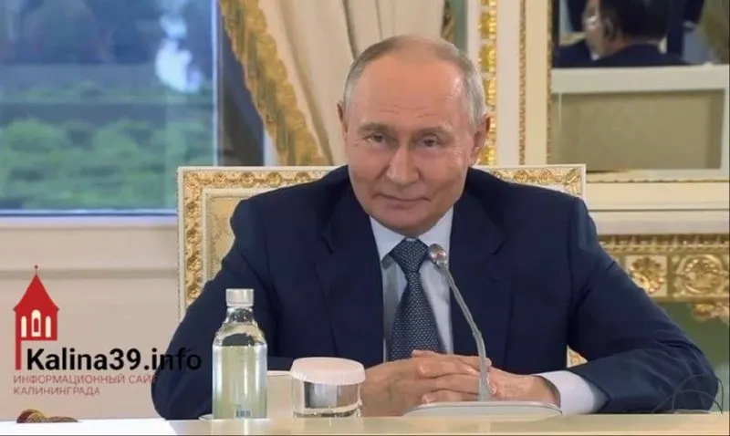 На ПМЭФ президент отметил, что реальные доходы и зарплаты выросли более чем на 28% и 25% соответственно, подчеркнув выполнение социальных обязательств на фоне роста цен.