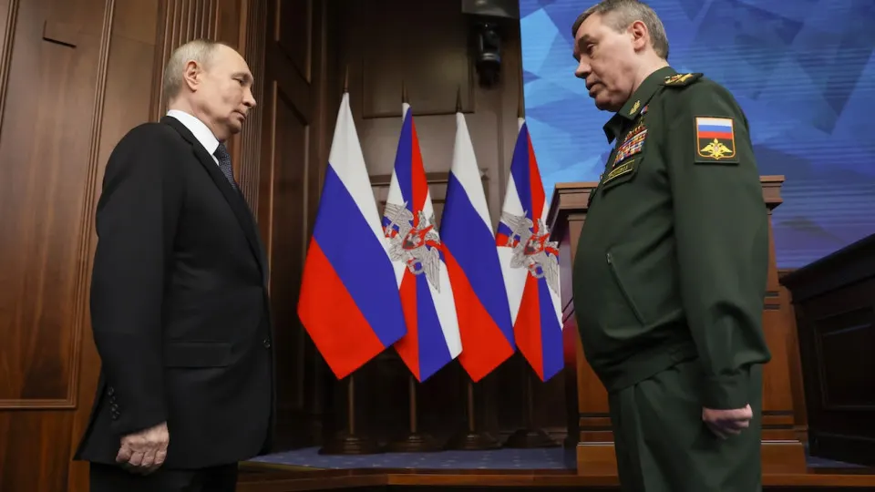 Российское военное руководство значительно увеличило число штурмовых действий на линии фронта — в мае зафиксировано рекордное количество атак, однако при этом армия продолжает нести территориальные потери.