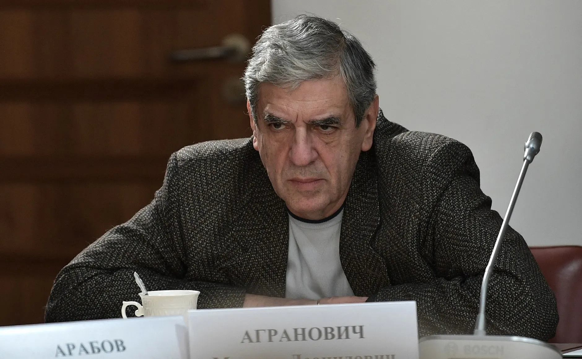 Операторский факультет объявил набор в специальную группу мастерской Михаила Аграновича: бесплатное обучение с 2027 года обещают при условии годичного контракта с Минобороны в войсках беспилотных летательных аппаратов.