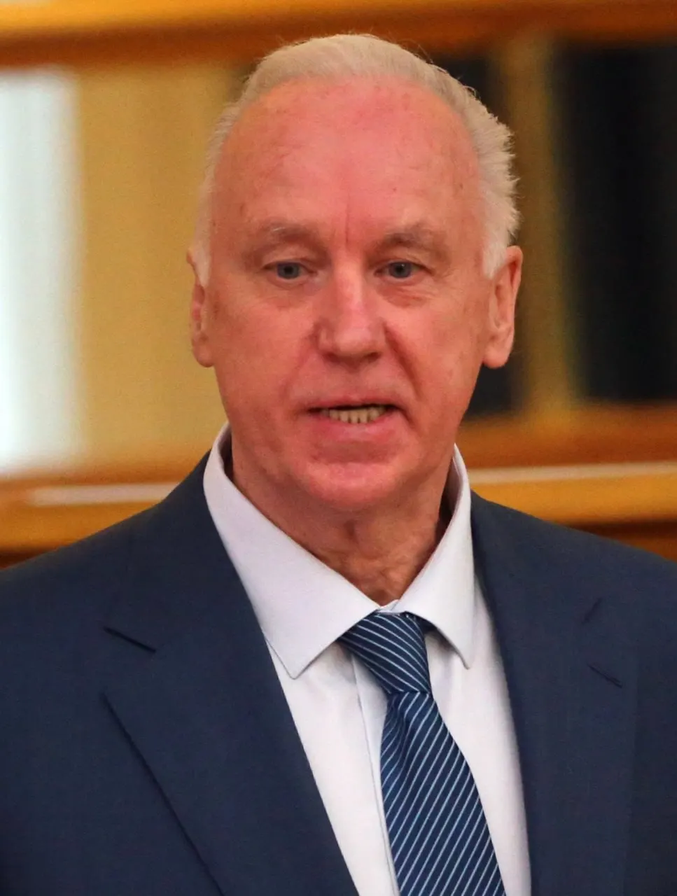 Глава Следственного комитета заявил о подготовке законопроекта, предлагающего ужесточить ответственность за преступления, совершённые с использованием информационно‑коммуникационных технологий — включая искусственный интеллект, VPN и прокси, — особенно в случаях кибермошенничества и посягательств на критическую инфраструктуру.