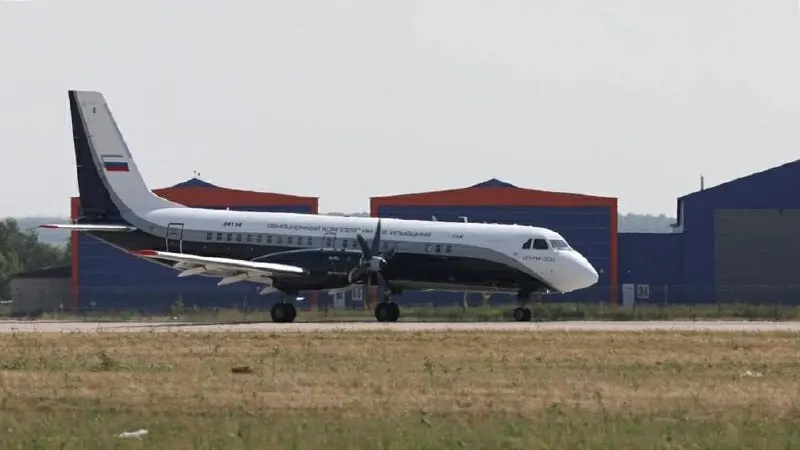 Росавиация выдала Ил-114-300 сертификат эксплуатации с рядом ограничений по температурам и условиям полёта; на выставке представили УАЗ «Буханка» с новой композитной бронезащитой, затвердевающей на солнце.