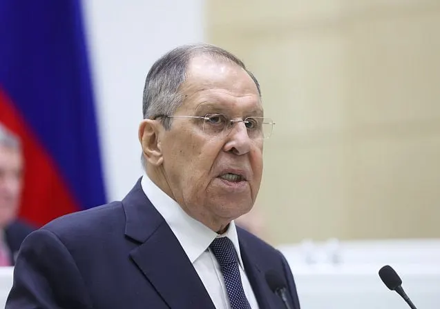 Министр иностранных дел заявил, что закрытие генконсульства в Бонне и Русского дома в Берлине после инцидента с беспилотником демонстрирует, что уроки истории остаются непонятыми.