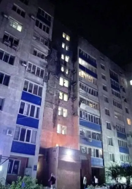 За ночь над регионами страны уничтожено 516 беспилотников; зафиксированы повреждения в порту Усть-Луга и жилом объекте в Новокуйбышевске, пострадавших нет.