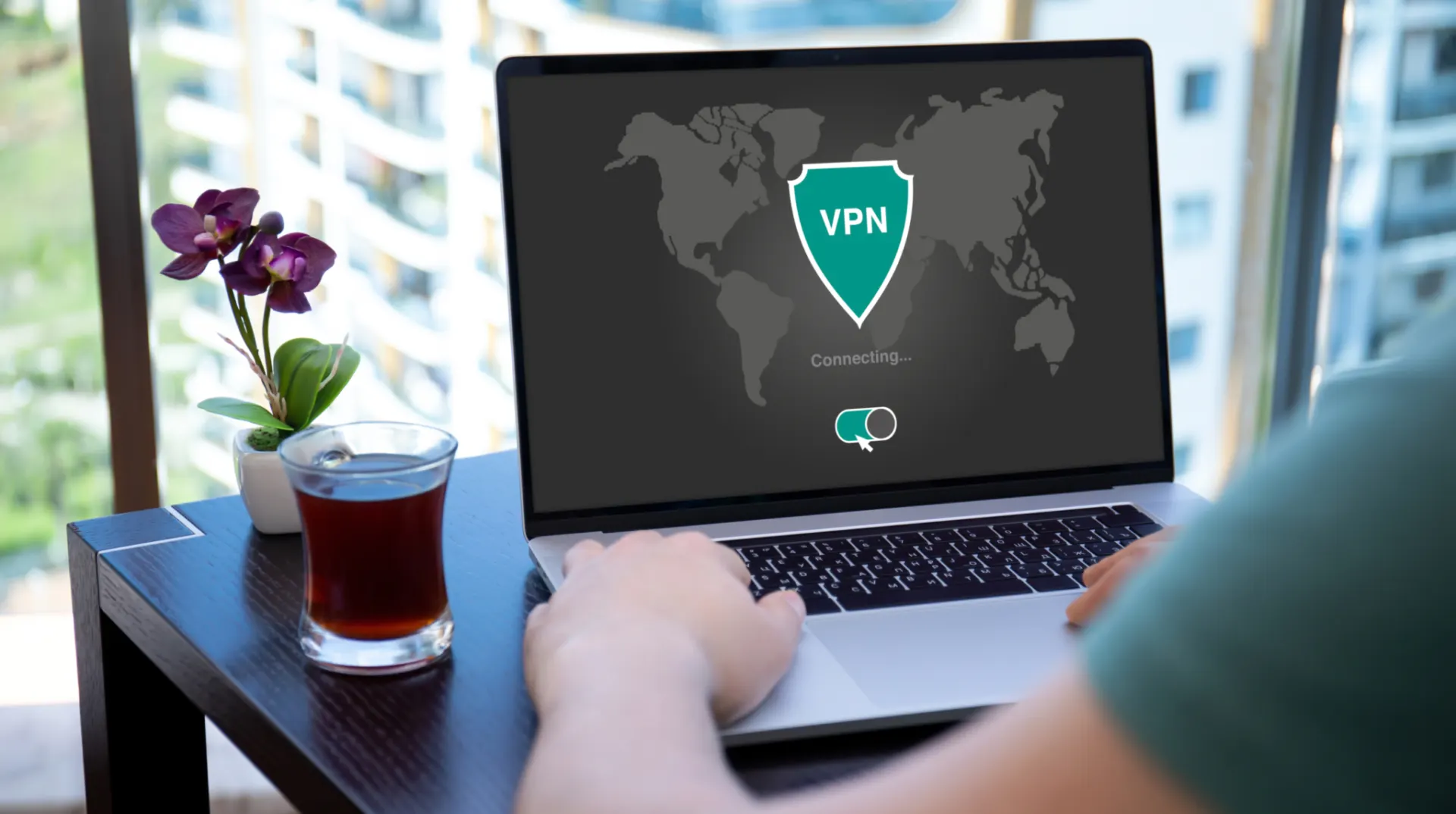 В последние дни VPN‑сервисы сообщают о новых ограничениях и росте блокировок со стороны Роскомнадзора, что подчеркивает эскалацию регулирования доступа к VPN по всей стране.